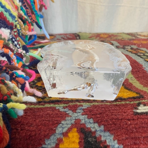 70s Glass Golf Paperweight - Picture 4 of 7